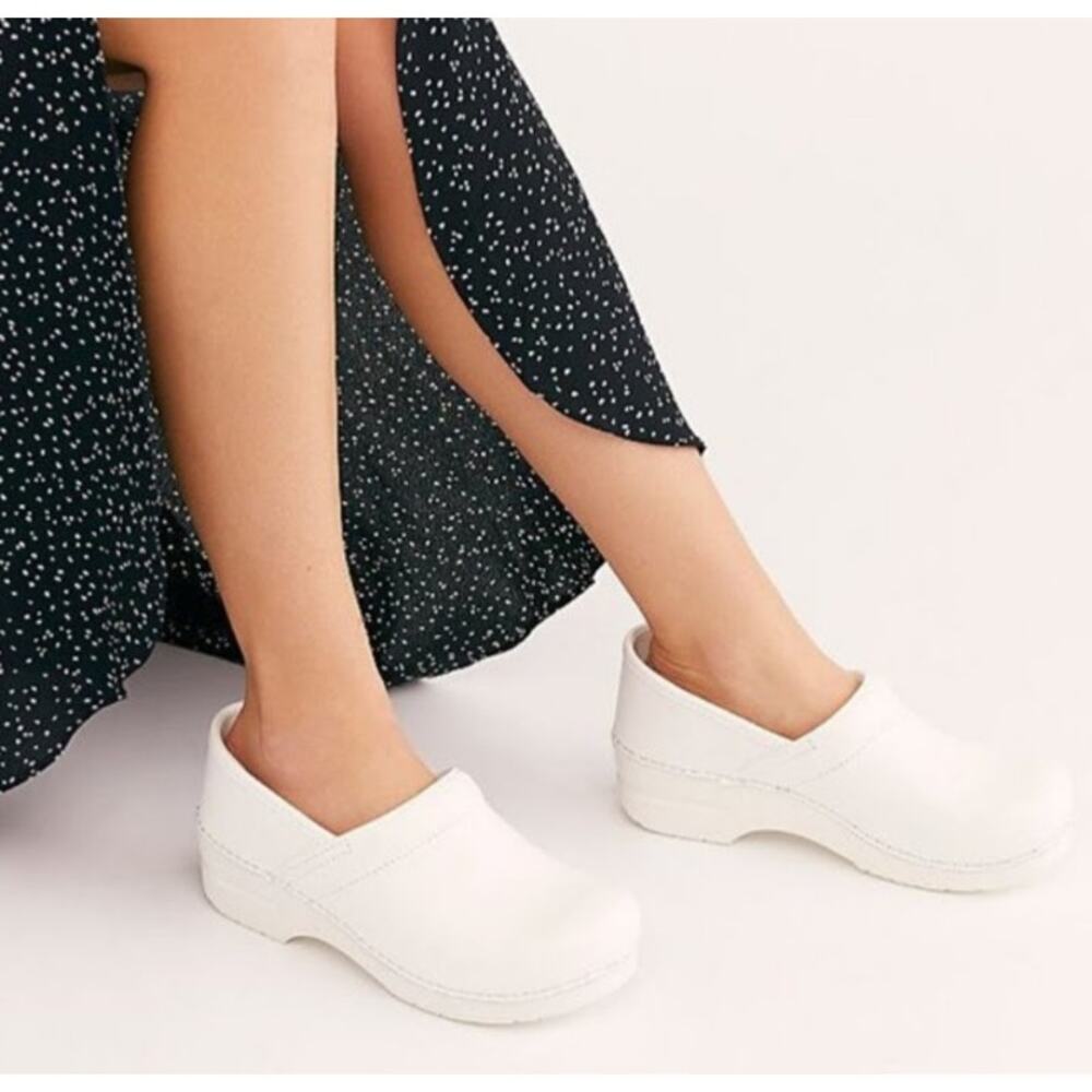 Dansko Professional White Leather Clogs Shoes All Day Comfort Size EU 39 / US 9